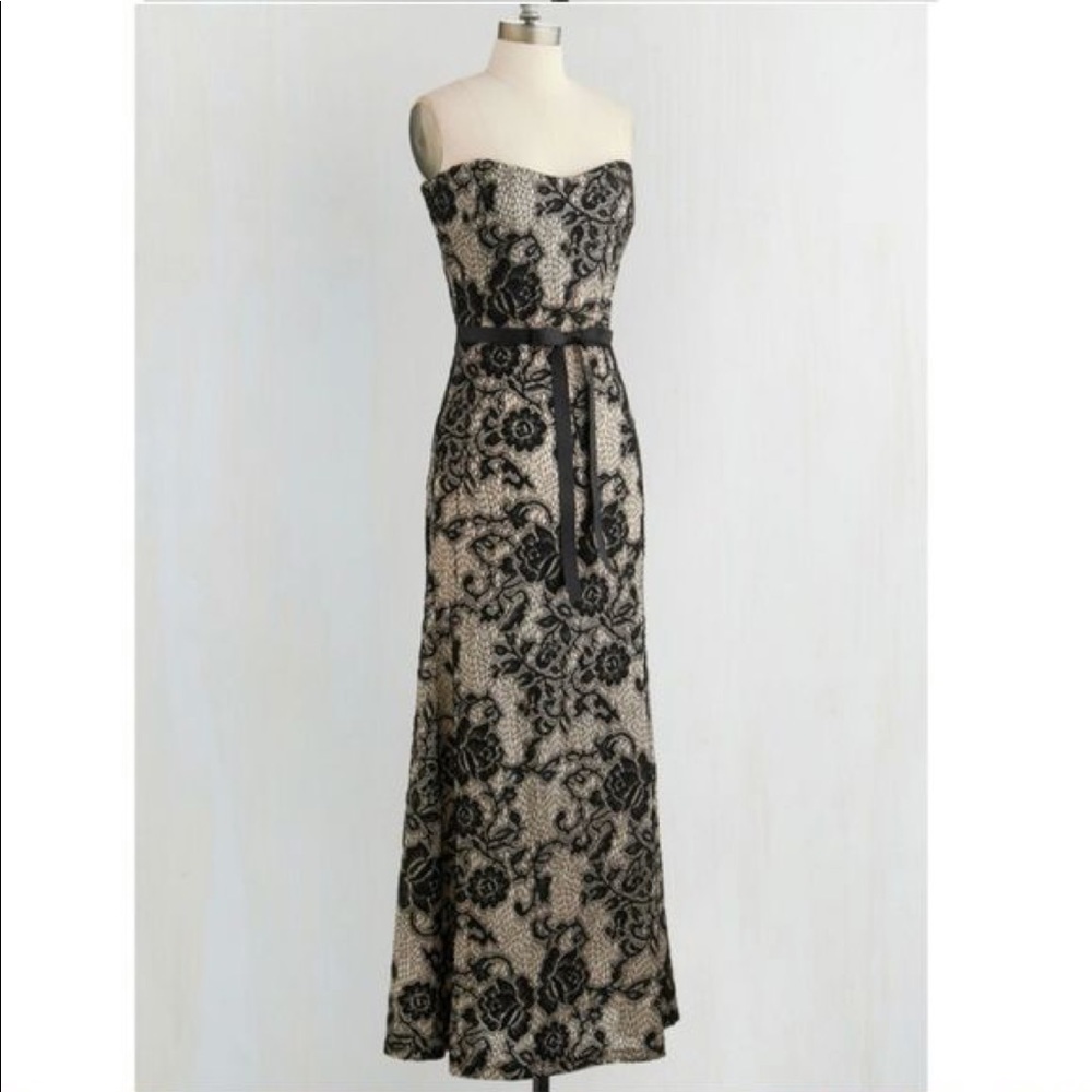 NWOT ModCloth Operatic Occasion Maxi Dress